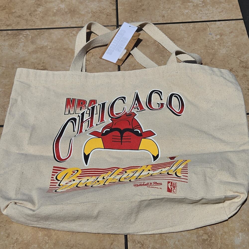 Mitchell & Ness Chicago Bulls Graphic Tote Bag 14.75'' x 19.5'' x 5'' NWT